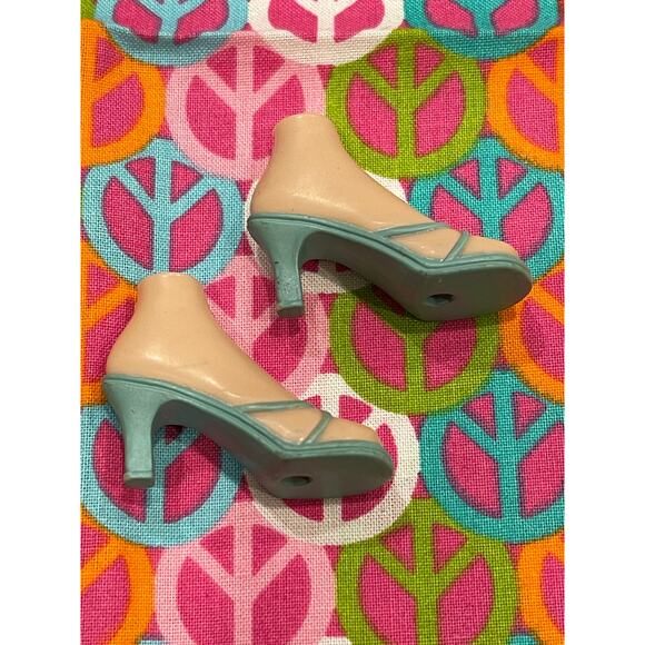 Bratz Jade Doll Night-out Mint Green Open Multi-strap Sandals - Picture 4 of 5